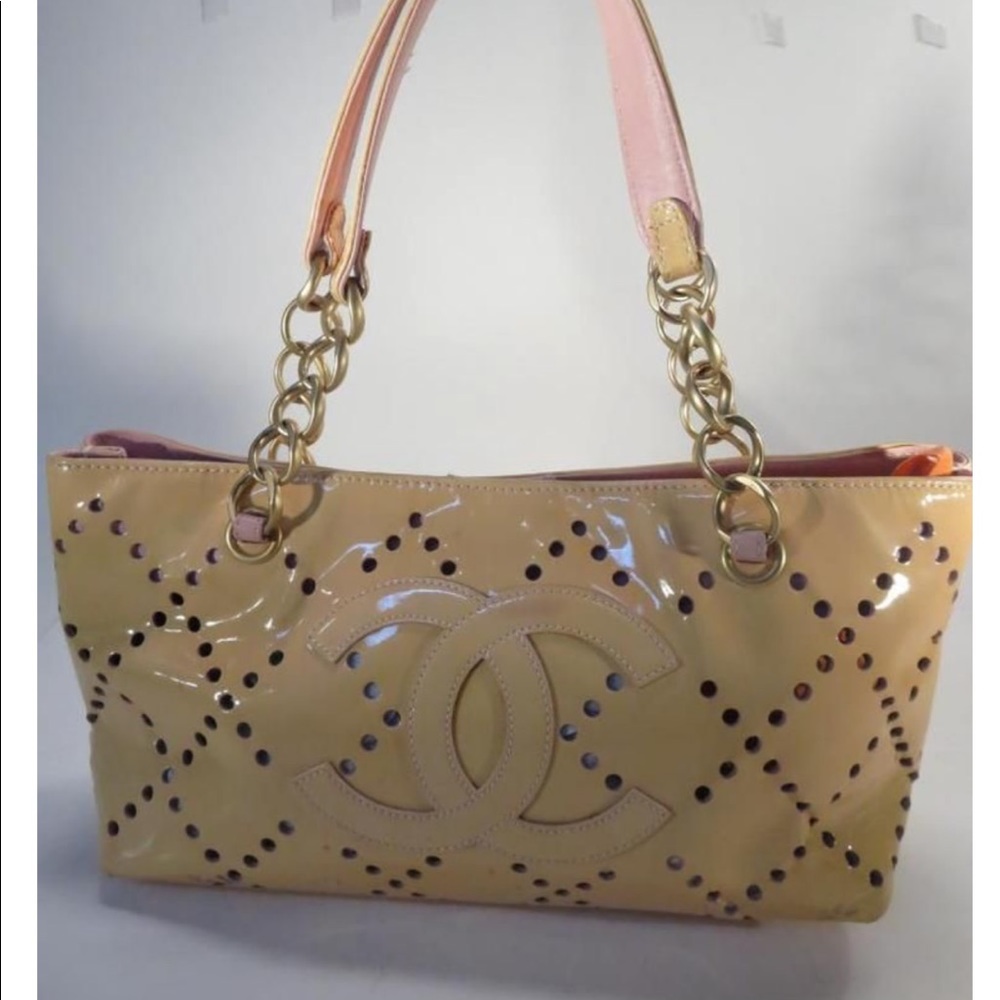 CHANEL Handbag